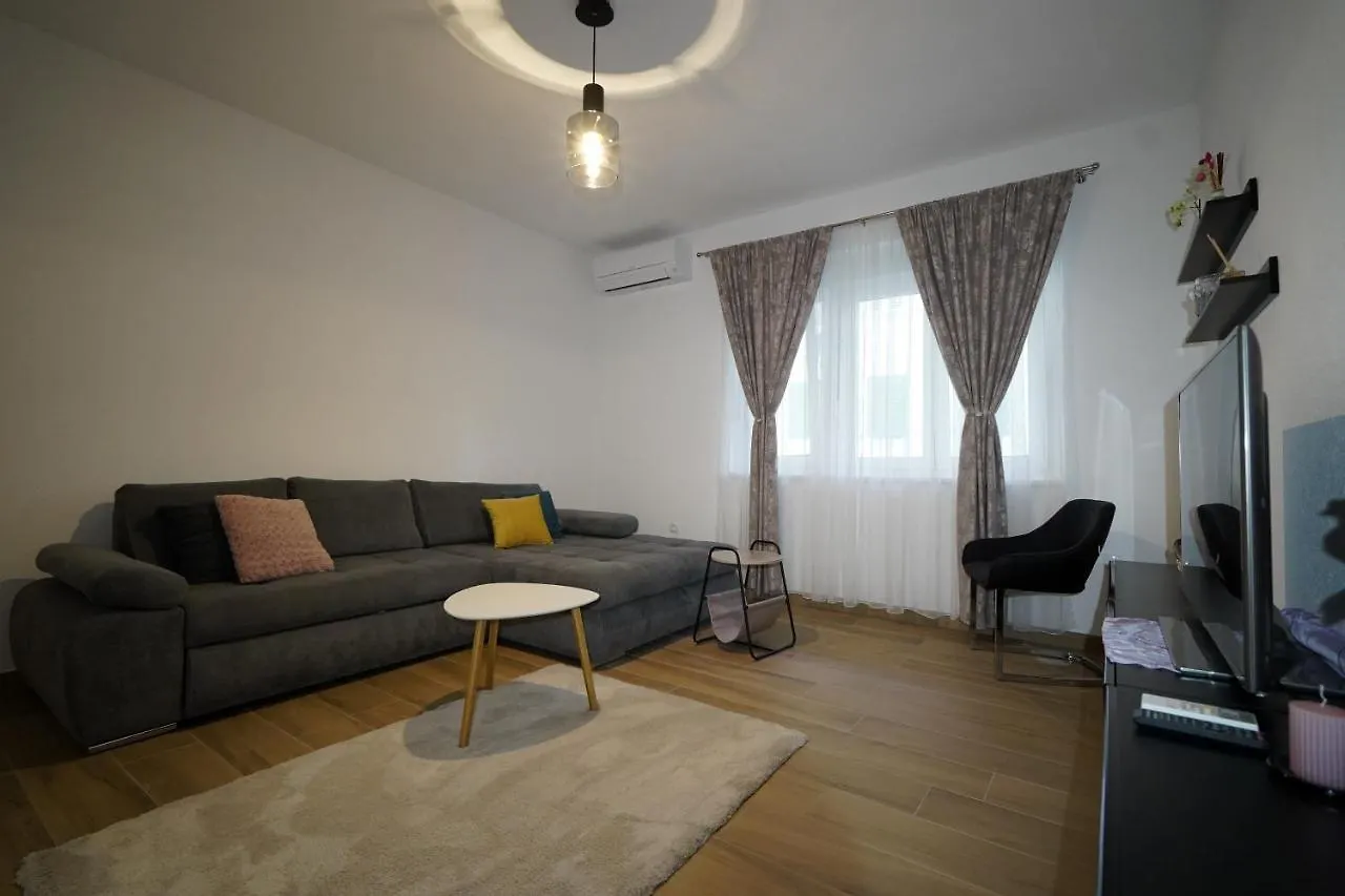 Apartment Ana Split 0*,